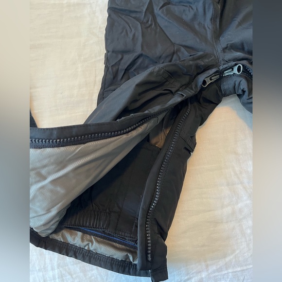 GAP ski pants with bib - Picture 4 of 4